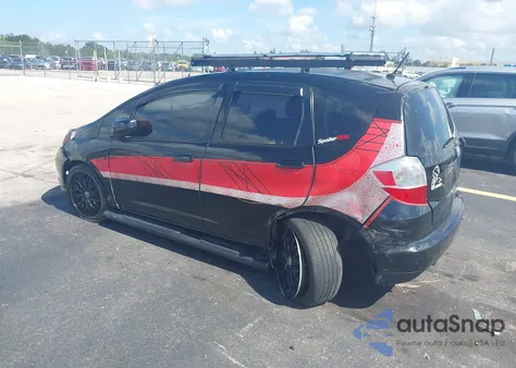 2013 Honda Fit z USA, uszkodzony, nr VIN JHMGE8H37DC037224